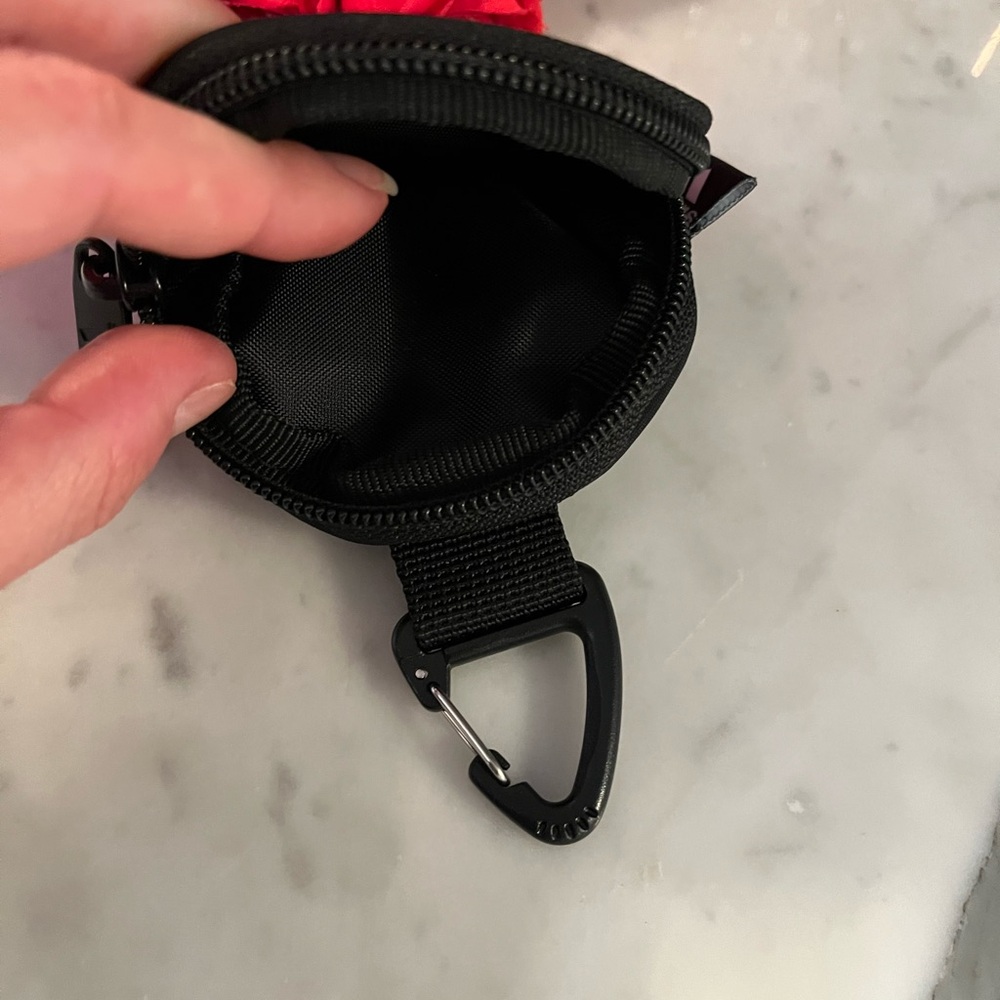 Adidas EarPod case - Picture 3 of 4